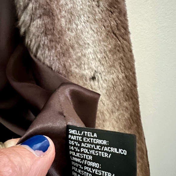 faux fur jacket! - Picture 3 of 5